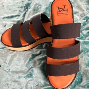 Dirty Laundry Wedges